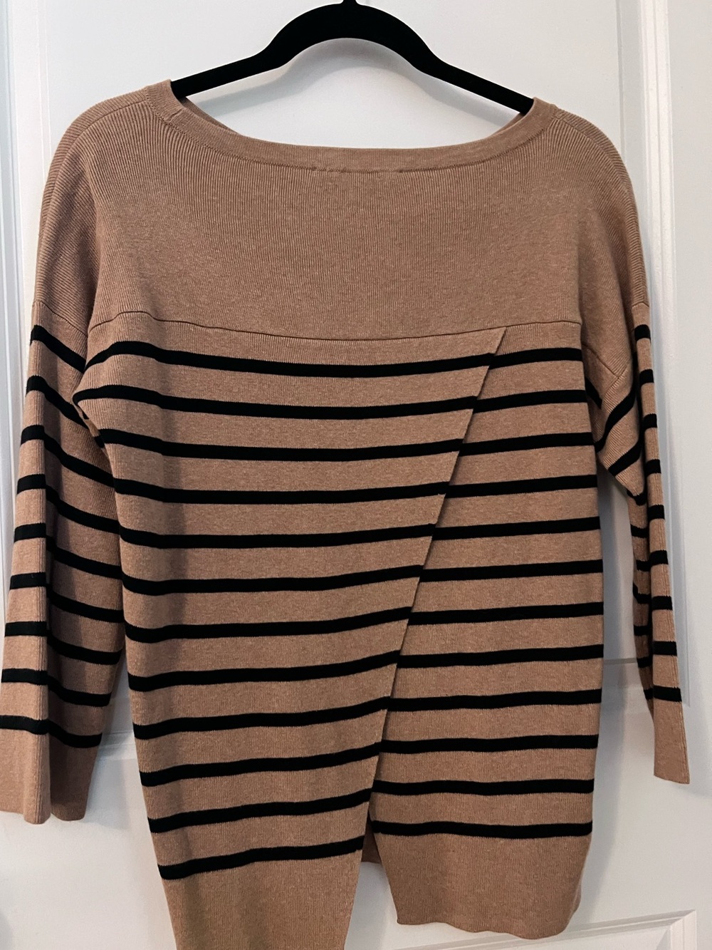 LOFT Sweater with overlapping split-back - Picture 2 of 3